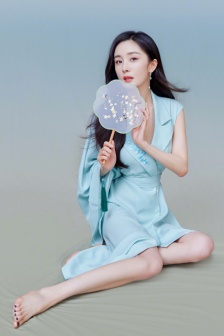 美女杨幂撩人美腿性感国风写真照