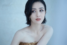 Beauty Tong Liya computer desktop wallpaper