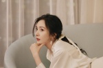Yang Mi's simple, elegant and sexy photo pictures