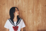 穿着黑丝袜的制服美女写真照片