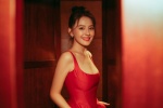 Elegant and charming photos of Reyza in suspender red dress