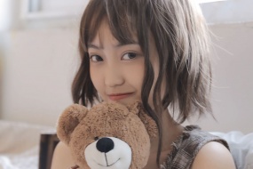 可爱美女唯美写真桌面壁纸