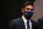 Messi joins Paris team pictures