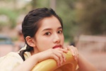 Zhang Jingyi's sweet birthday photos at the playground