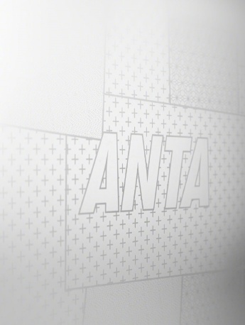 Anta suspects Wang Yibo's same shoes spy photos
