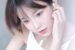 精致白皙短发美女图片桌面壁纸
