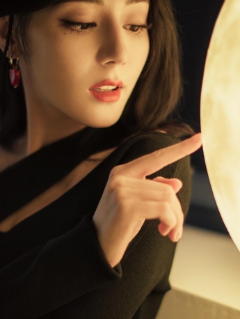 Dilireba elegant palace style mobile wallpaper