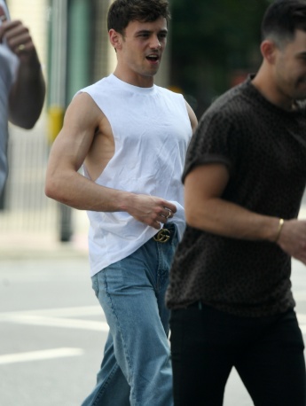 Daley's first beautiful street photo shoot after the East Olympic Games