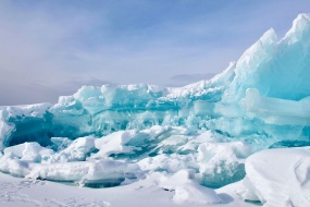 Natural glacier scenery natural desktop wallpaper