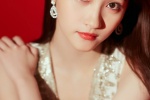 Guan Xiaotong deep V dress sexy photo mobile wallpaper