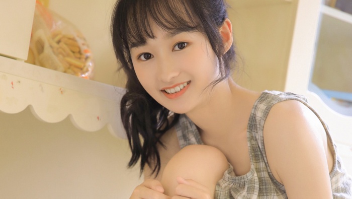 靈動少女情緒寫真高清桌麵壁紙