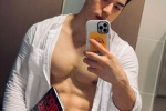 Pictures of Chen Yiting, a handsome man with strong breasts and strong muscles