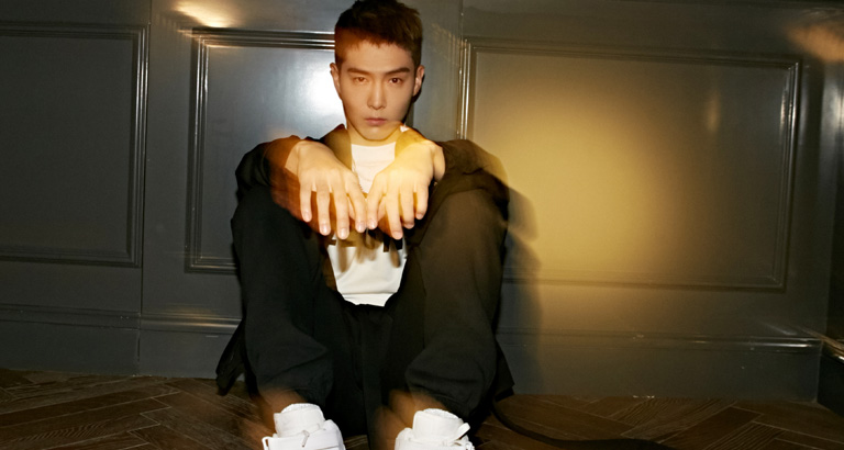 Sheng Yilun desktop wallpaper