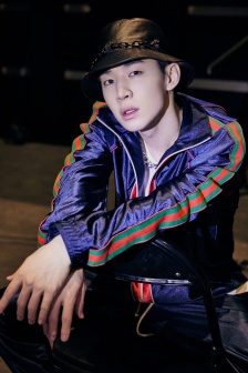 Liu Xianhua's trendy and handsome photo pictures