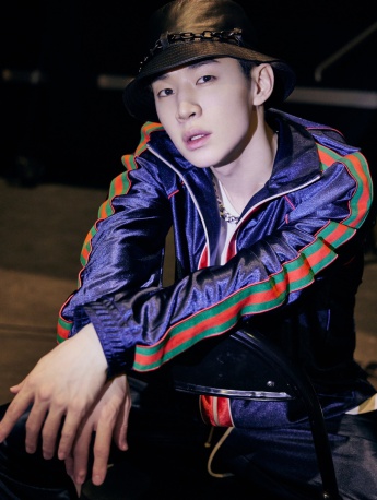 Liu Xianhua's trendy and handsome photo pictures