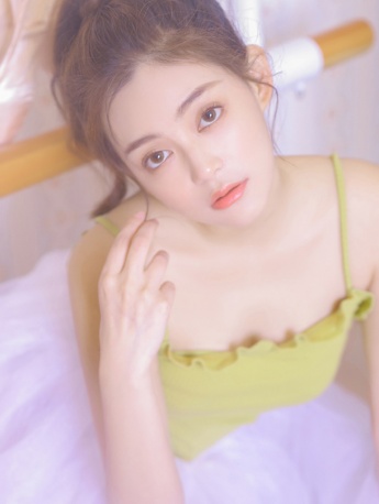 性感撩人的美女舞蹈老師寫真圖片