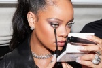 Rihanna becomes world's richest female singer