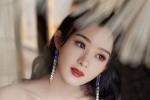 Zhao Liying sexy sexy photo in white tube top gauze skirt