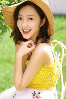 Pastoral girl sexy photo mobile wallpaper