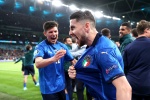 Very clear and beautiful pictures of Italy celebrating the European Cup