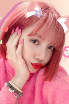 lisa红发可爱头像