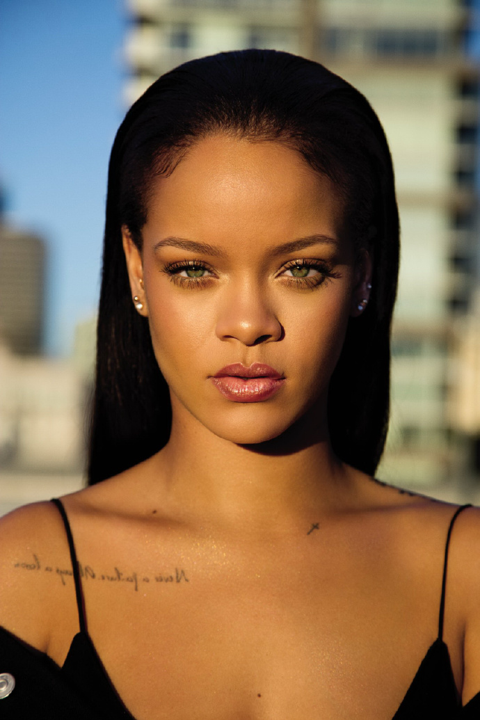 Rihanna成全球最富有女歌手