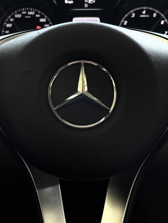 奔馳豪車車標手機壁紙