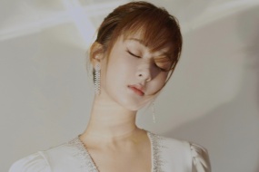 Sexy beauty Yang Zi photo desktop wallpaper