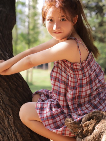 性感元气甜美女生写真图片