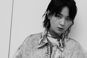 Singer Zhou Bichang computer desktop wallpaper