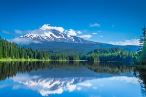 绝美大山大自然美景图片桌面壁纸