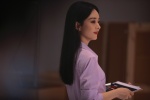 Zhao Liying's elegant temperament photo in purple shirt