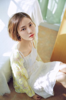 白净性感美女mm诱惑迷人写真