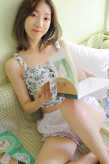 Enchanting sexy beauty mobile wallpaper