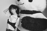 成毅熊猫童趣帅气写真图片