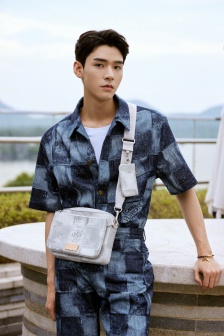 Gong Jun's refreshing and handsome photo pictures