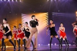 Li Yuchun 2022 New Year's Eve party stage photos