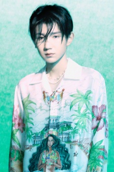 王源夏野了MV帅气写真