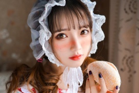 洛丽塔女孩唯美性感写真桌面壁纸