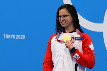 加拿大华裔选手100米蝶泳夺冠