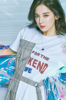 性感美女明星古力娜扎手机壁纸