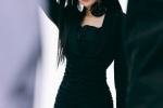 Yang Mi's charming and sexy photo with long black straight shape