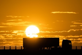 初秋黄昏日落美景壁纸图片