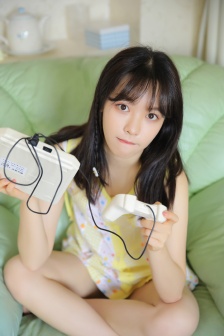 高清白嫩美女性感美腿诱惑写真