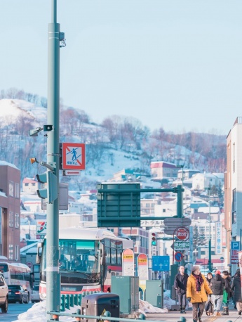 日系冬季雪景手机壁纸