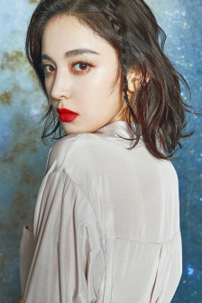 性感美女古力娜扎手机壁纸