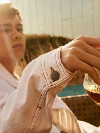 Li Yifeng's charming and handsome photo pictures