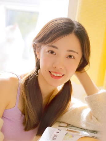 邻家女孩春日唯美性感私房写真