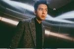 Li Xian elegant and handsome photo in gray diamond suit