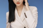 Jing Tian’s intellectual and sexy photo in beige suit